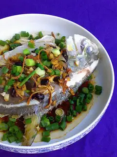 Skinned drums of steamed fish