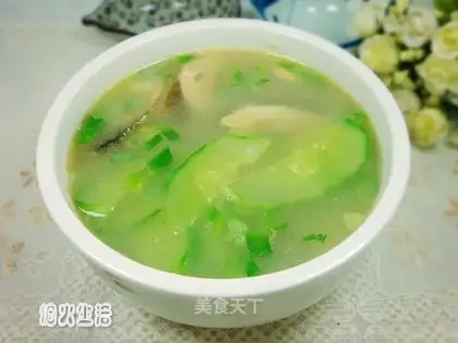 Quino cucumber soup