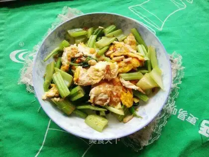Celery fried eggs