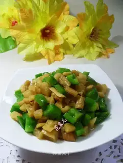 Pretzel radish