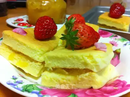 Pineapple-cracked cotton cake