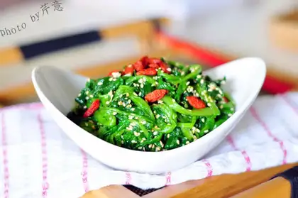 Sesame spinach