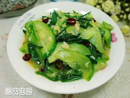Garlic onion fried cucumber