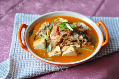 Salmon tofu soup