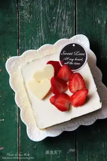 Strawberry mousse cake