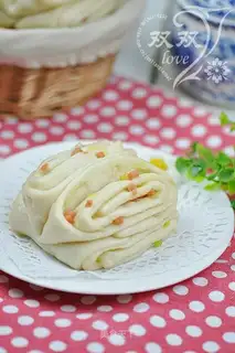 Onion ham rolls