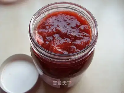 Homemade strawberry sauce