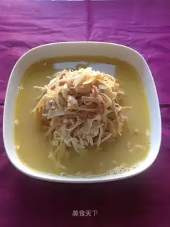 Fresh soup with beans