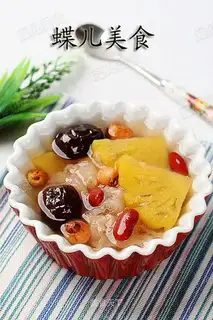 The pineapple silver ear soup