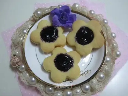 Blueberry jam cookies