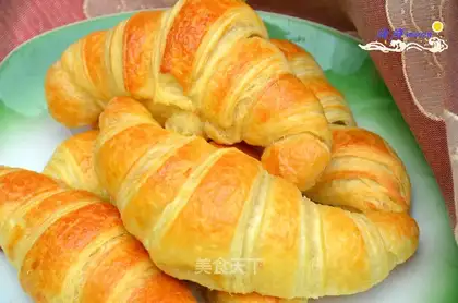 The croissant