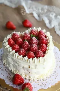 Strawberry cream cake