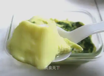 Microwave and eggware