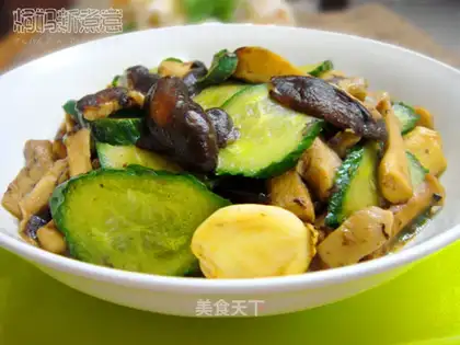 stir-fried cucumber slices with mushrooms