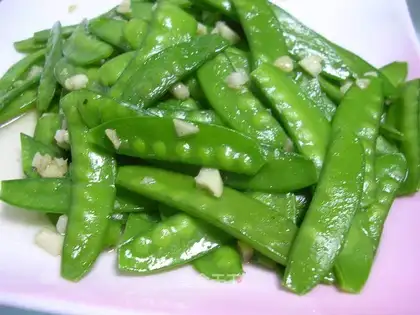 Garlic and lotus beans