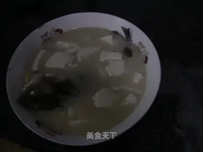 Crucian carp tofu soup