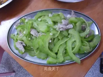 stir-fried pork with bitter gourd