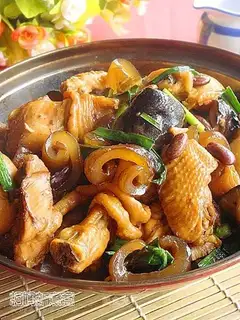 Grilled chicken leg and sea cucumber