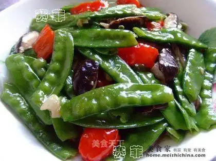 Mushrooms and peas