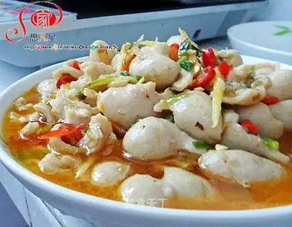Hot and sour fried raw sausage