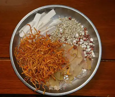 Autumn and winter tonic Cordyceps soup