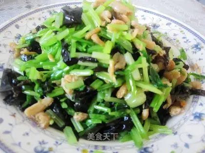 Cold sea rice and celery
