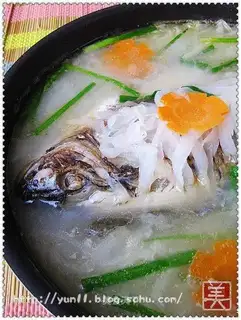 Carp soup with shredded radish