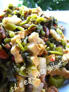 stir-fried shredded pork with fragrant and dried vegetables