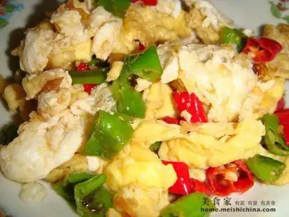 stir-fried gold and silver eggs with double pepper