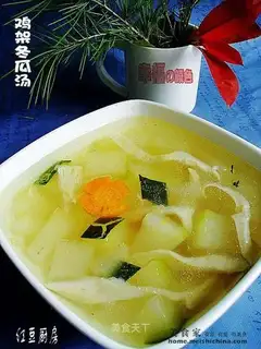 Chicken with white gourd and mushroom soup