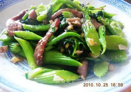 stir-fried pork with celery