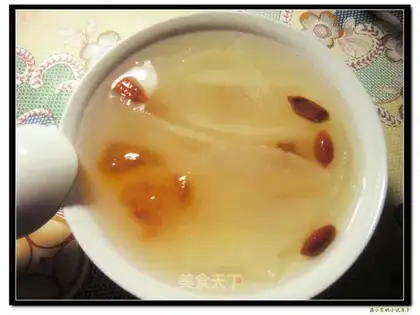 Sichuan fritillary pear sweet soup
