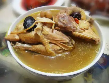 Stewed chicken with pseudo-ginseng beard