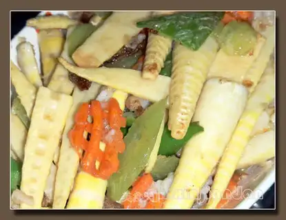 Fried fish slices with fresh bamboo shoots