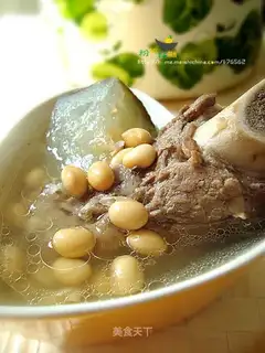 Soybean and wax gourd tube bone soup