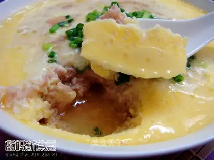 Steamed eggs with meat pie