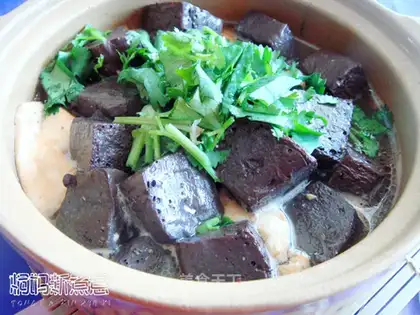 Sheep blood tofu casserole