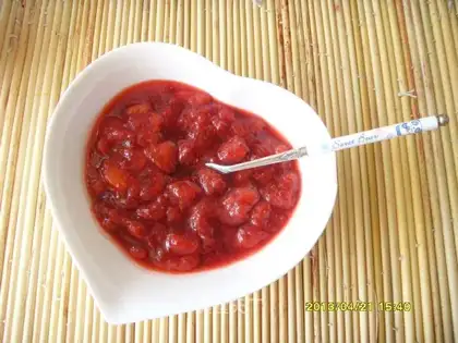 Homemade strawberry sauce