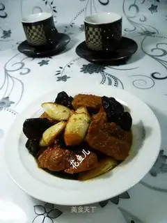 Blackwood, white pork chops