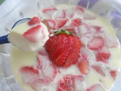 Strawberry milk and eggs