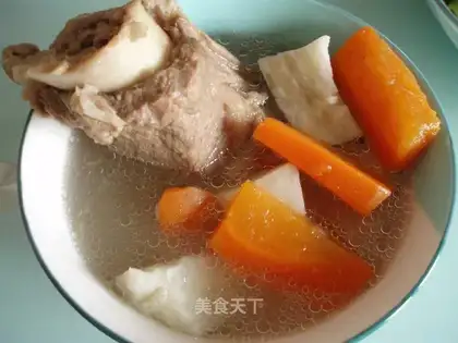 Carrot and pork soup