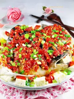 Pepper chopping fish head tofu