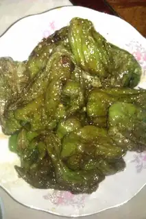 Tied pepper