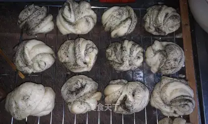 ♪ oatmeal black sesame roll ♪