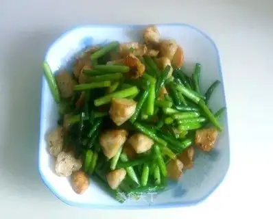 Fishballs with garlic