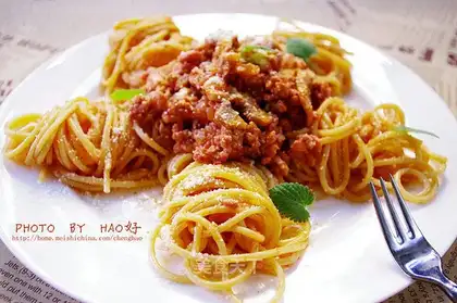 Spaghetti mushroom sauce