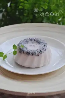 Coconut rice cake