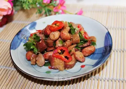 The cold peanut radish