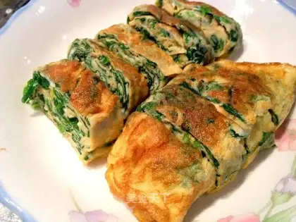 Spinach egg rolls