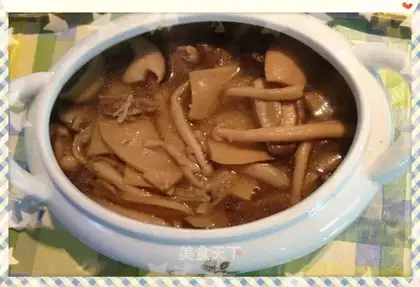 The mushrooms and the bone soup